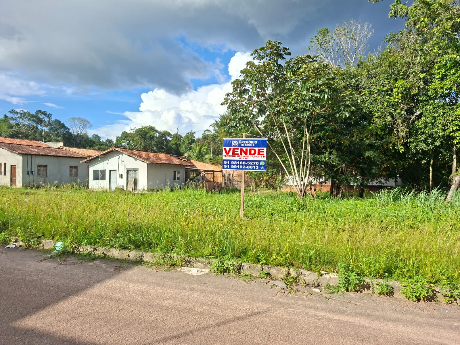 ATENÇÃO INVESTIDORES E CONSTRURORES - EXCELENTE TERRENO A VENDA COM DIMENÇÕES 37X18 - EM VILA DOS CABANOS - BARCARENA/PA.