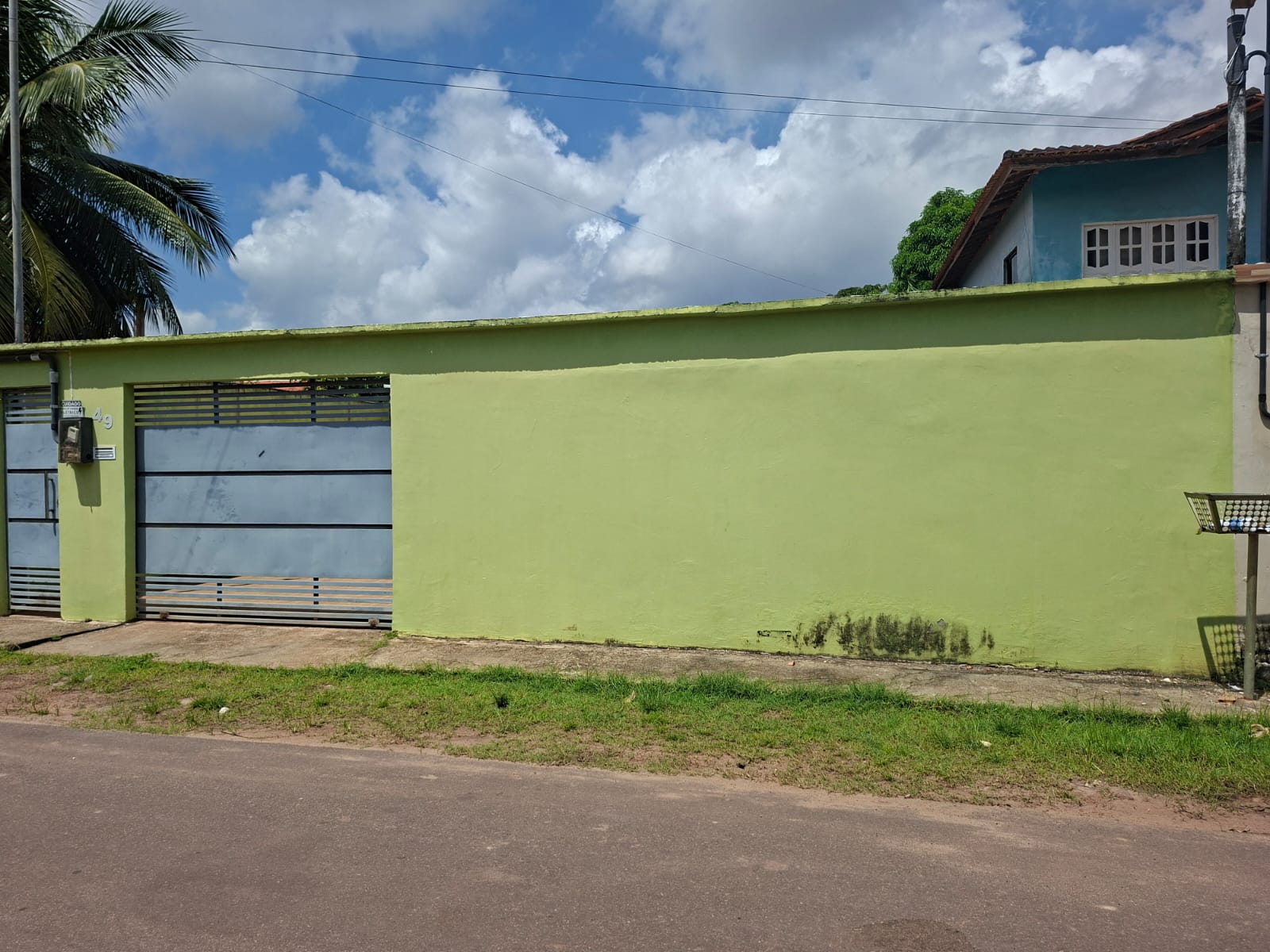ALUGO EXCELENTE CASA MODERNA COM PISCINA - TOTALMENTE MOBILIADA - BAIRRO JARDIM CABANOS/VILA DOS CABANOS – BARCARENA/PA.