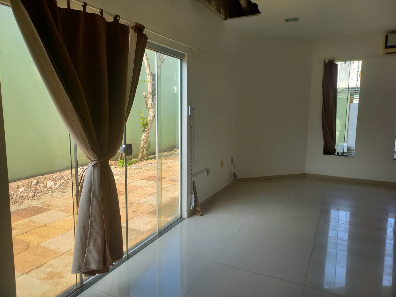 EXCELENTE CASA COM 2 PAVIMENTO PARA LOCAÇÃO - CONFORTO E MODERNIDADE - VILA DOS CABANOS - BARCARENA - PÁ.