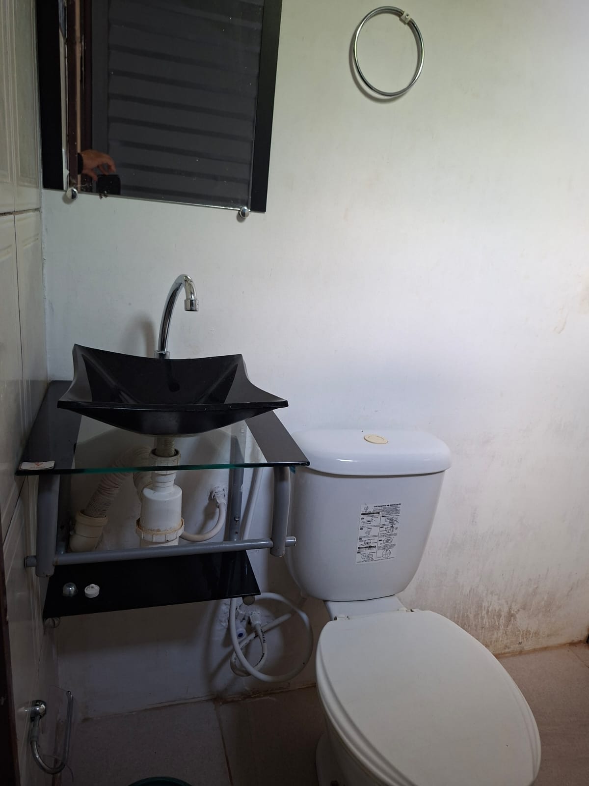 ALUGO EXCELENTE CASA MODERNA COM PISCINA - TOTALMENTE MOBILIADA - BAIRRO JARDIM CABANOS/VILA DOS CABANOS – BARCARENA/PA.