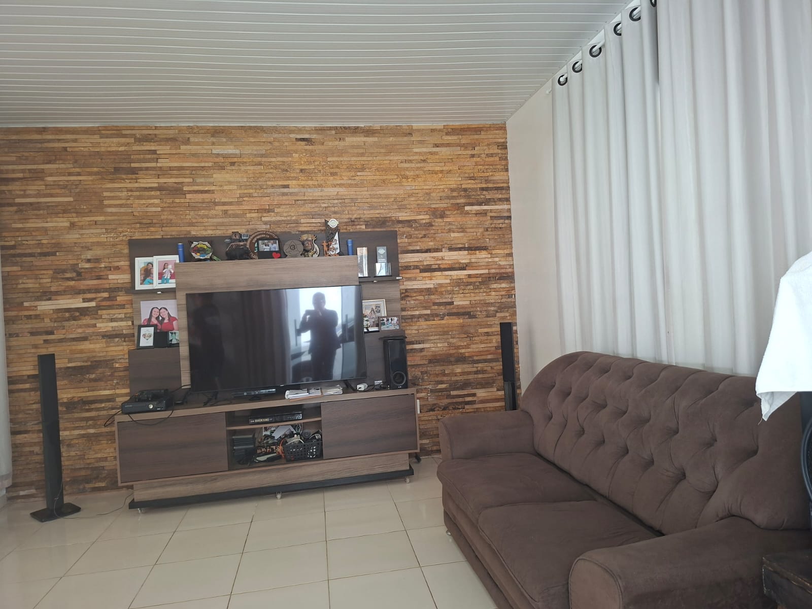 ESTÁ À VENDA UM EXCELENTE IMÓVEL RESIDENCIAL – ACEITA FINANCIAMENTO -LOCALIZADO NO BAIRRO PIONEIRO -VILA DOS CABANOS – BARCARENA/PA.