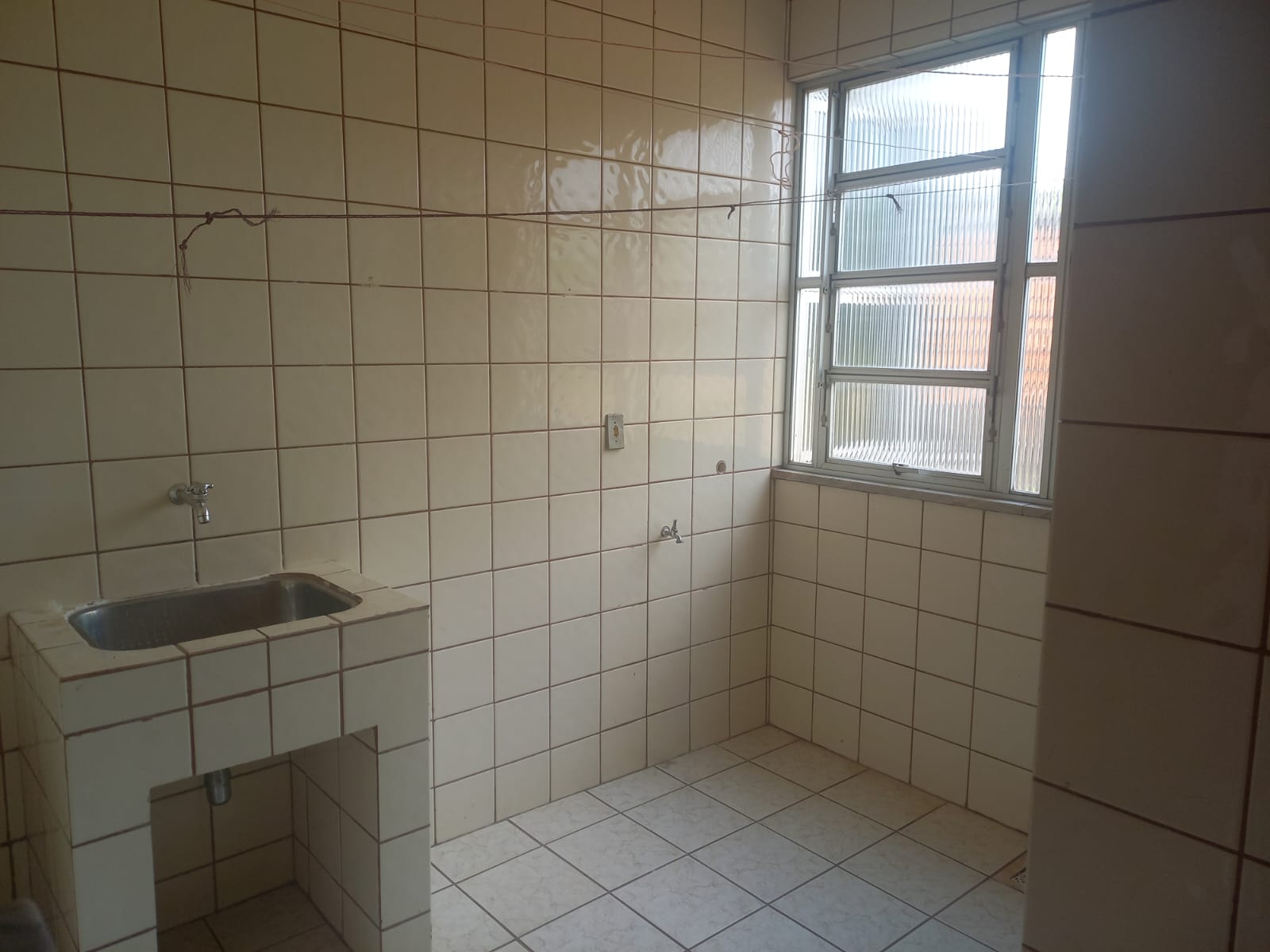 APARTAMENTO DISPONÍVEL PARA LOCAÇÃO - ÓTIMA LOCALIZAÇÃO - VILA DOS CABANOS - - BARCARENA/PA.