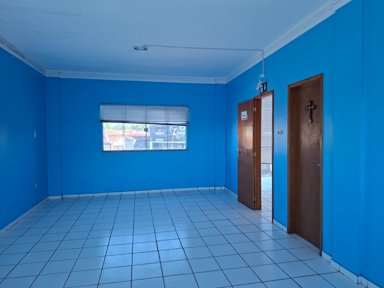 EXCELENTE PRÉDIO COMERCIAL PARA LOCAÇÃO – AMPLO E BEM LOCALIZADO – VILA DOS CABANOS – BARCARENA/PA.