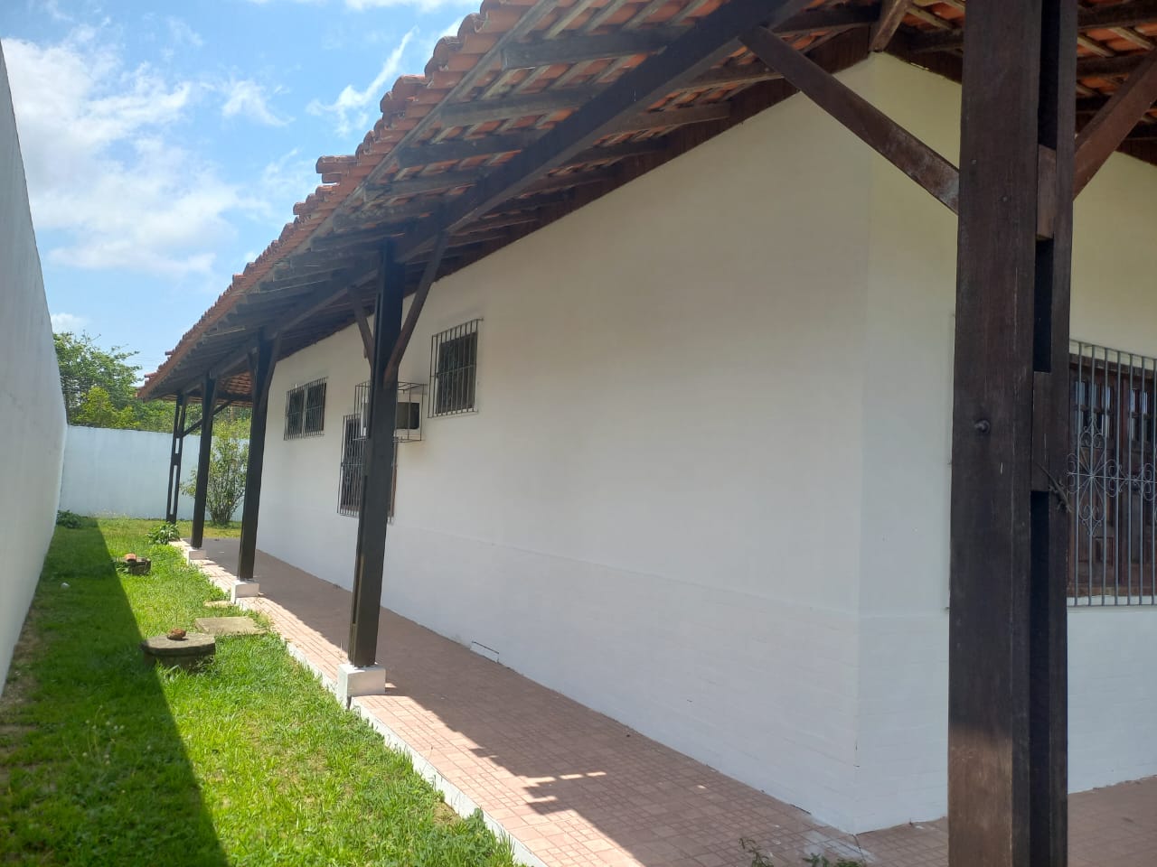IMÓVEL PARA VENDA - AO LADO DA ESCOLA DOM ÂNGELO FROZI - PRÓXIMO AO SUPERMERCADO LÍDER