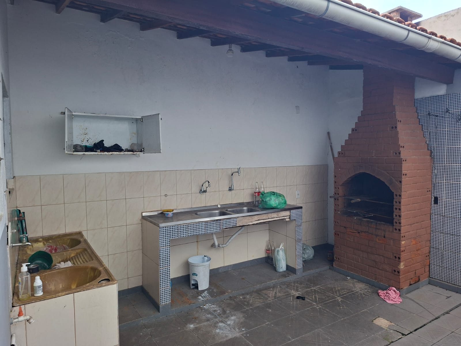 EXCELENTE CASA DE 2 PAVIMENTOS COM MOBÍLHAS, PADRÃO MODERNO - PARA LOCAÇÃO - VILA DOS CABANOS - BARCARENA/PA.