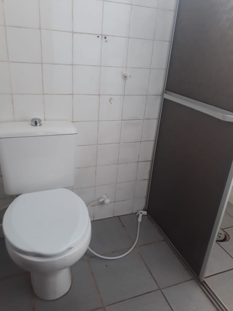 CASA A VENDA - NÚCLEO URBANO - VILA DOS CABANOS