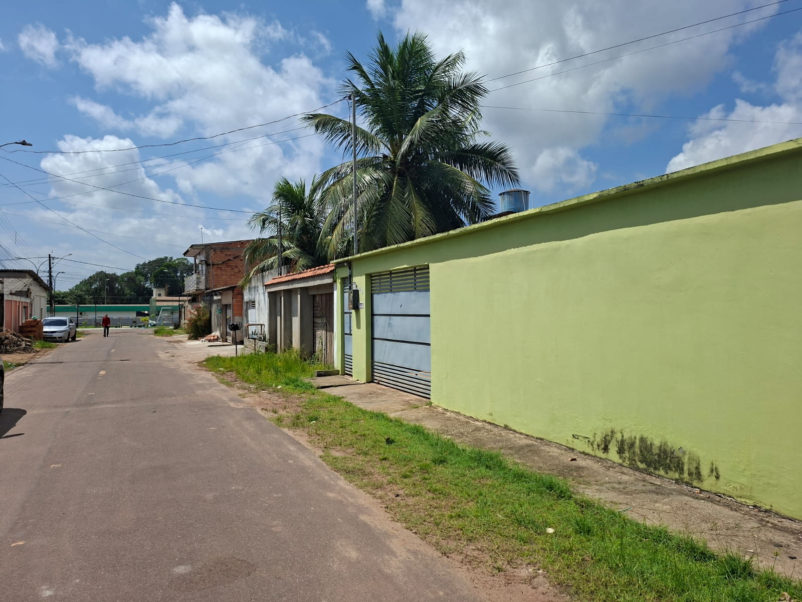 ALUGO EXCELENTE CASA MODERNA COM PISCINA - TOTALMENTE MOBILIADA - BAIRRO JARDIM CABANOS/VILA DOS CABANOS – BARCARENA/PA.