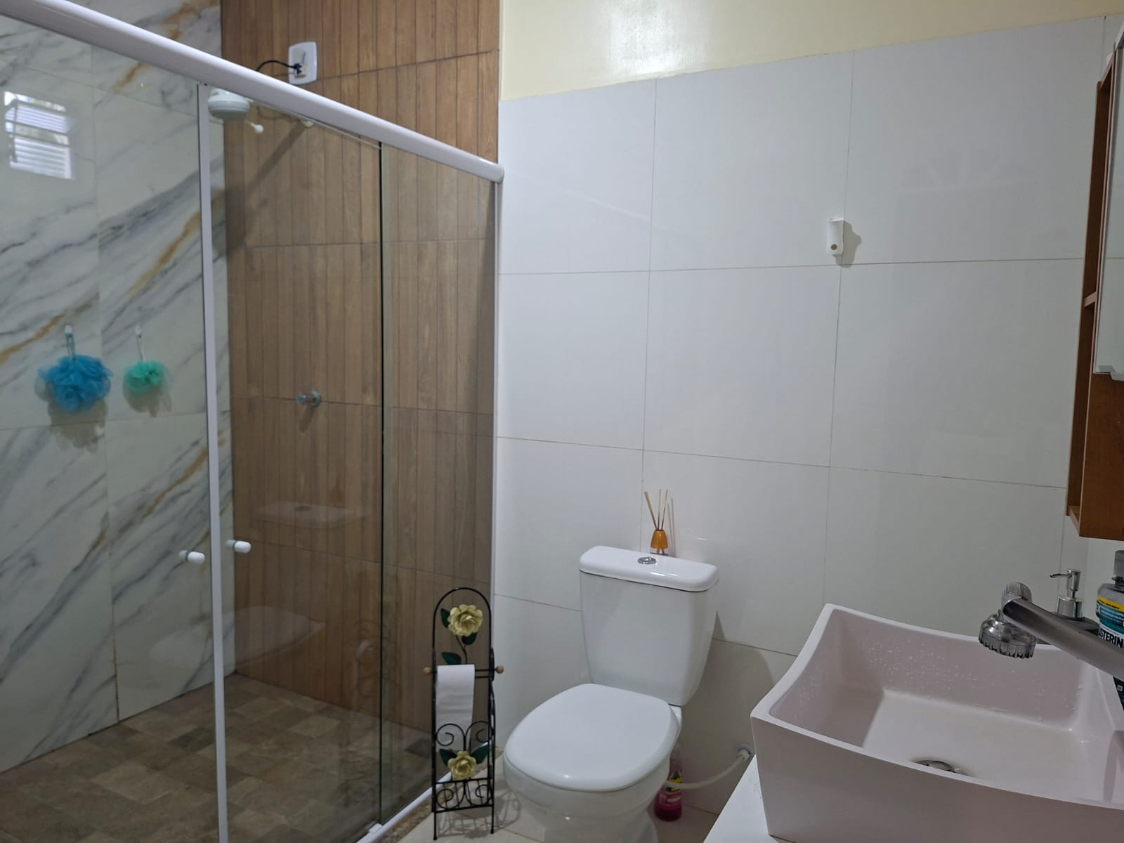 ÓTIMA OPORTUNIDADE - CASA AMPLA COM QUINTAL TODO GRAMADO A VENDA - VILA DE ITUPANEMA - BARCARENA/PA