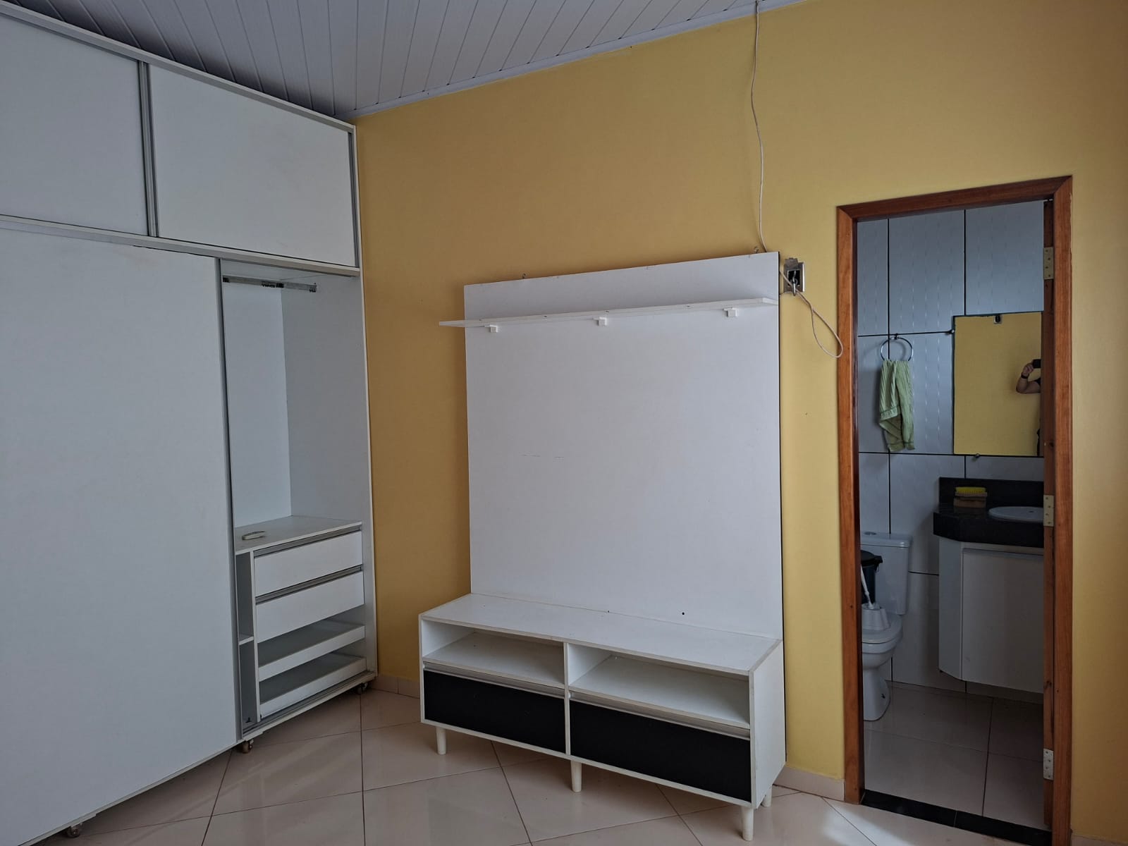 EXCELENTE CASA PARA LOCAÇÃO - BEM VENTILADA E COM ÓTIMO ACABAMENTO - 2° PAVIMENTO - BAIRRO BEIRA RIO - BARCARENA/PA.