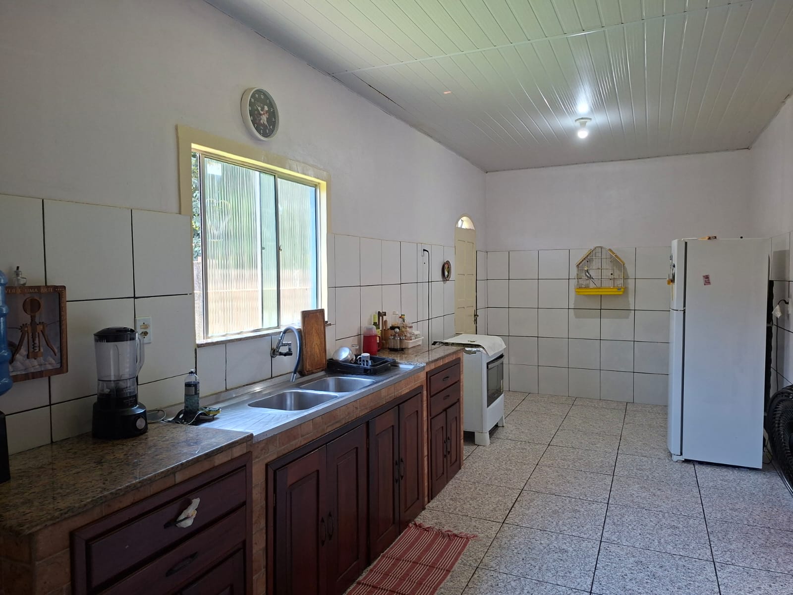 ÓTIMA OPORTUNIDADE - CASA AMPLA COM QUINTAL TODO GRAMADO A VENDA - VILA DE ITUPANEMA - BARCARENA/PA