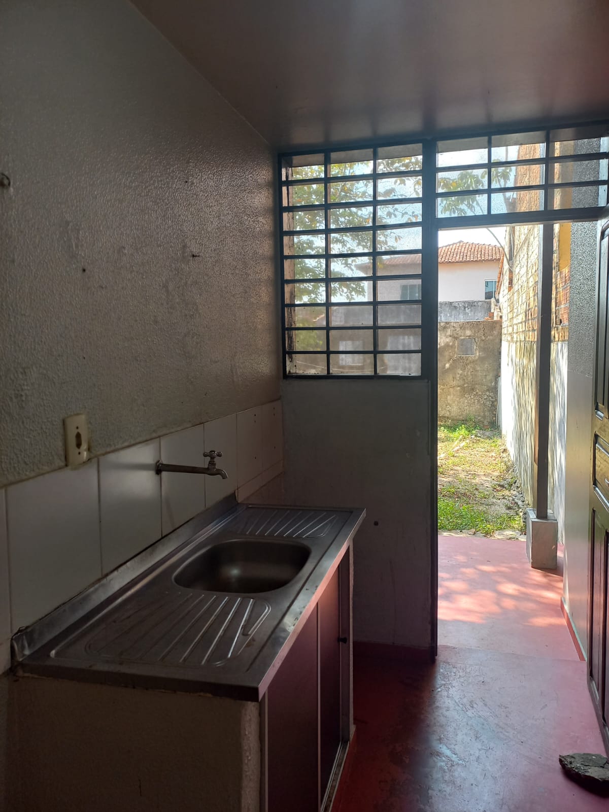 ALUGA-SE UMA CASA - VILA DOS CABANOS - BARCARENA/PA