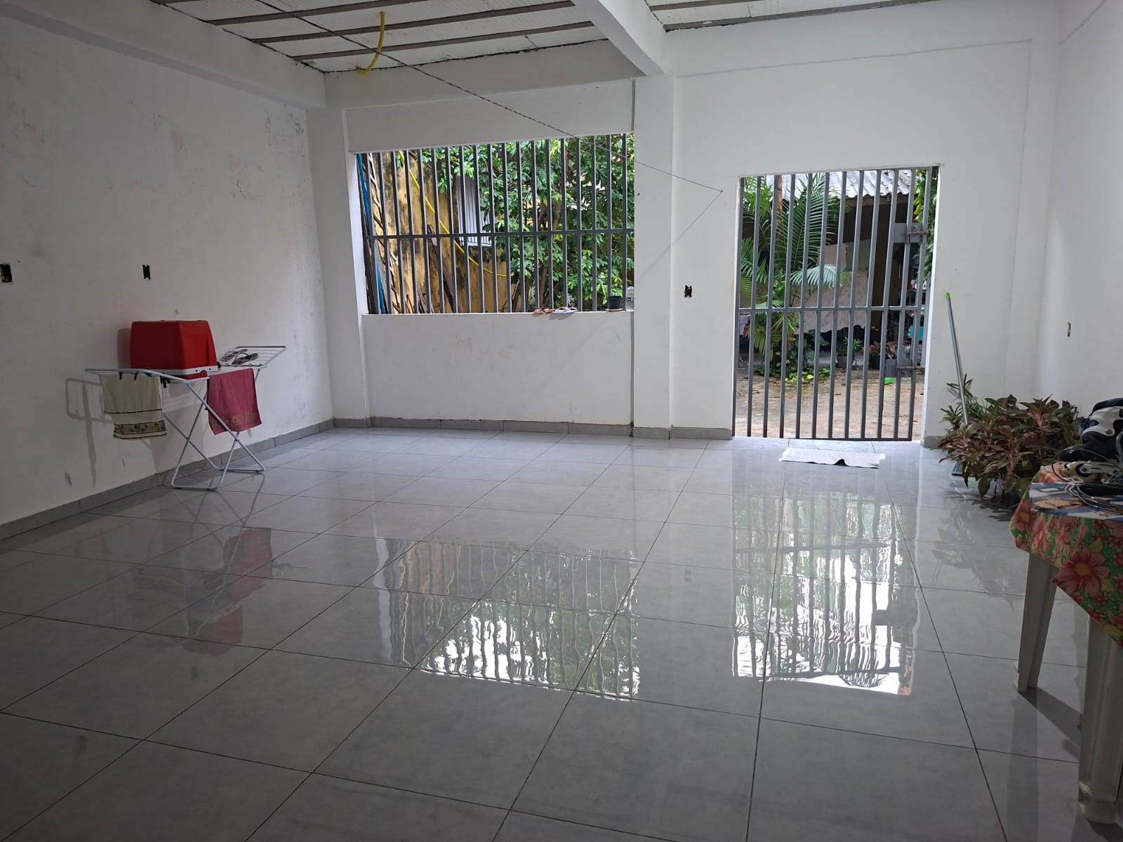 Vendo ótima casa no bairro Nazaré (Beira Rio) - Próximo a Empresa MS Terraplenagem - Vila dos Cabanos - Barcarena - Pará