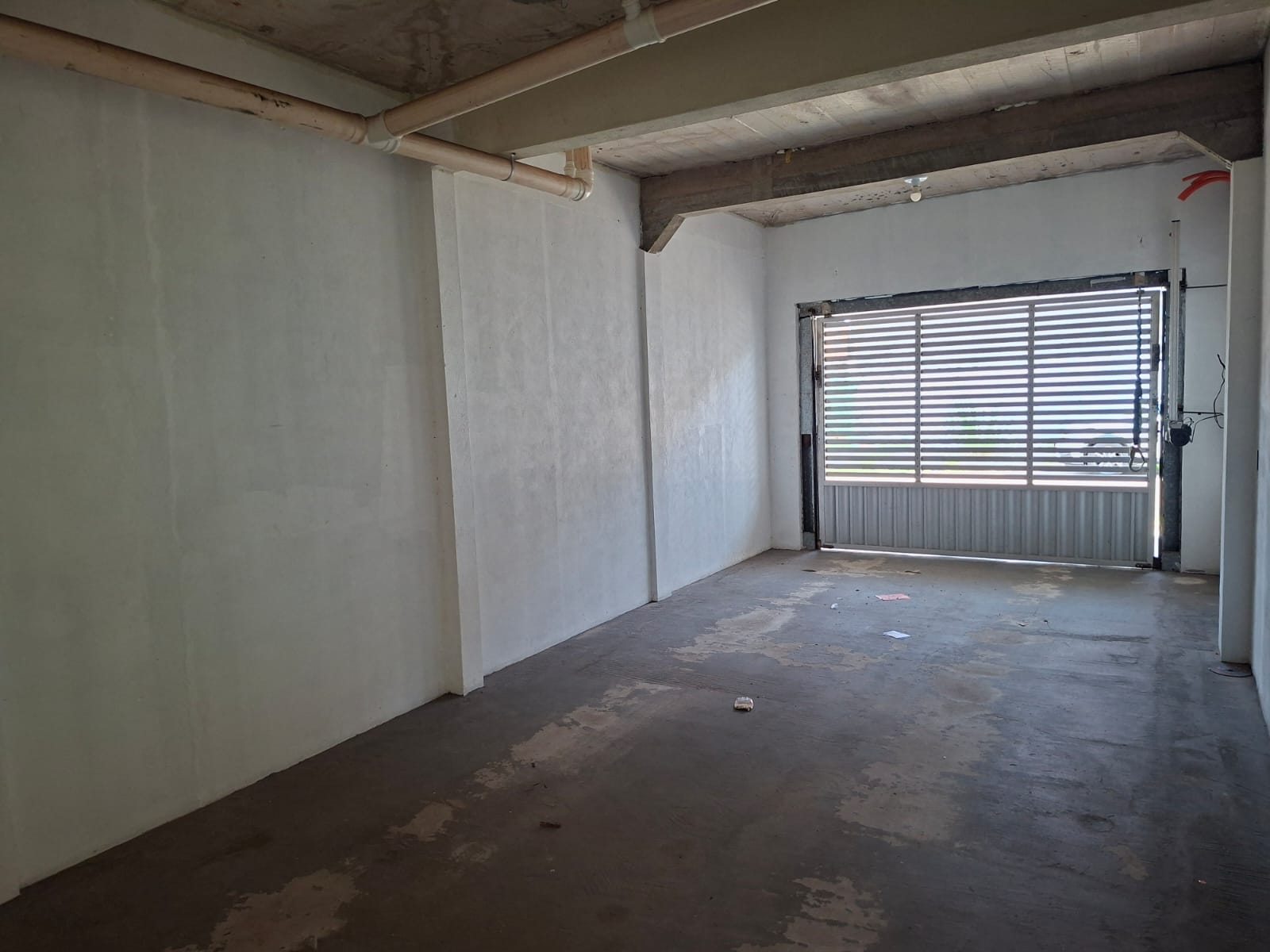 EXCELENTE CASA DE 2 PAVIMENTOS COM MOBÍLHAS, PADRÃO MODERNO - PARA LOCAÇÃO - VILA DOS CABANOS - BARCARENA/PA.
