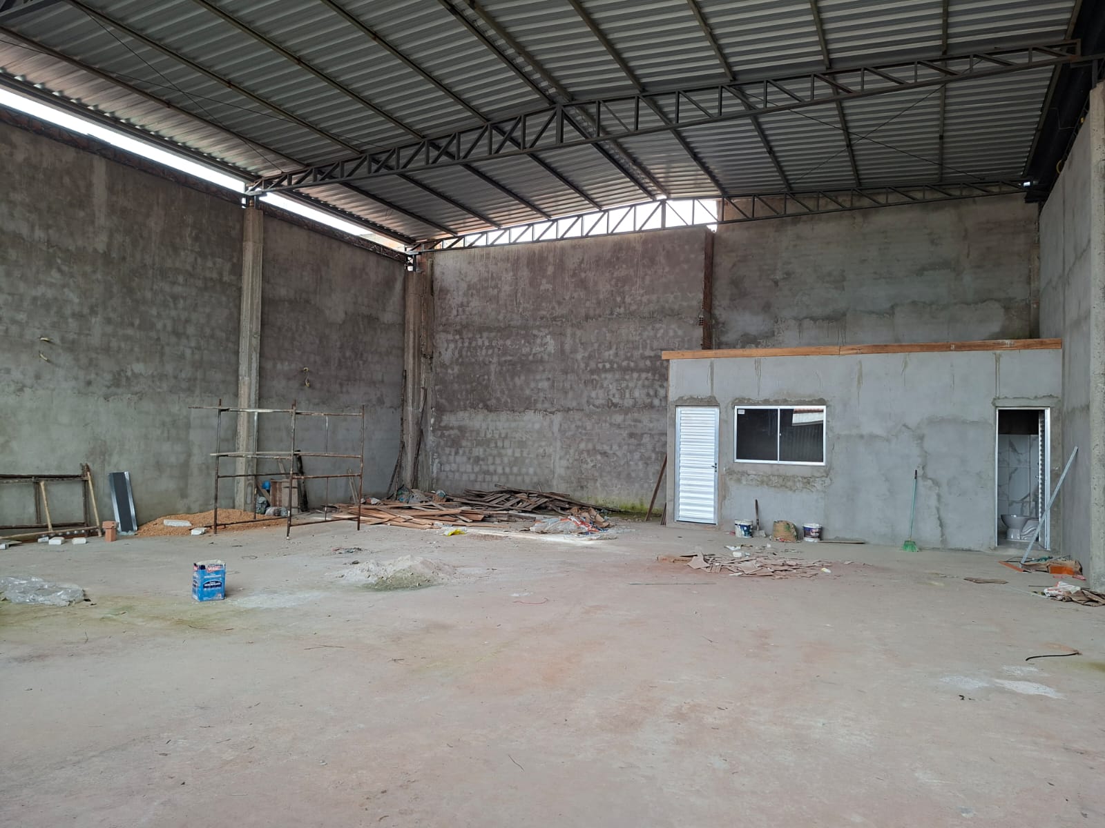 EXCELENTE GALPÃO/PONTO COMERCIAL DISPONÍVEL PARA LOCAÇÃO - PRÓXIMO AO SUPERMERCADO  LIDER - VILA DOS CABANOS - BARCARENA/PA.