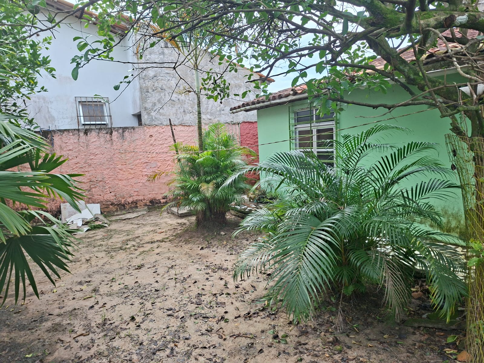 CASA PARA ALUGAR - TERREO - VILA DOS CABANOS