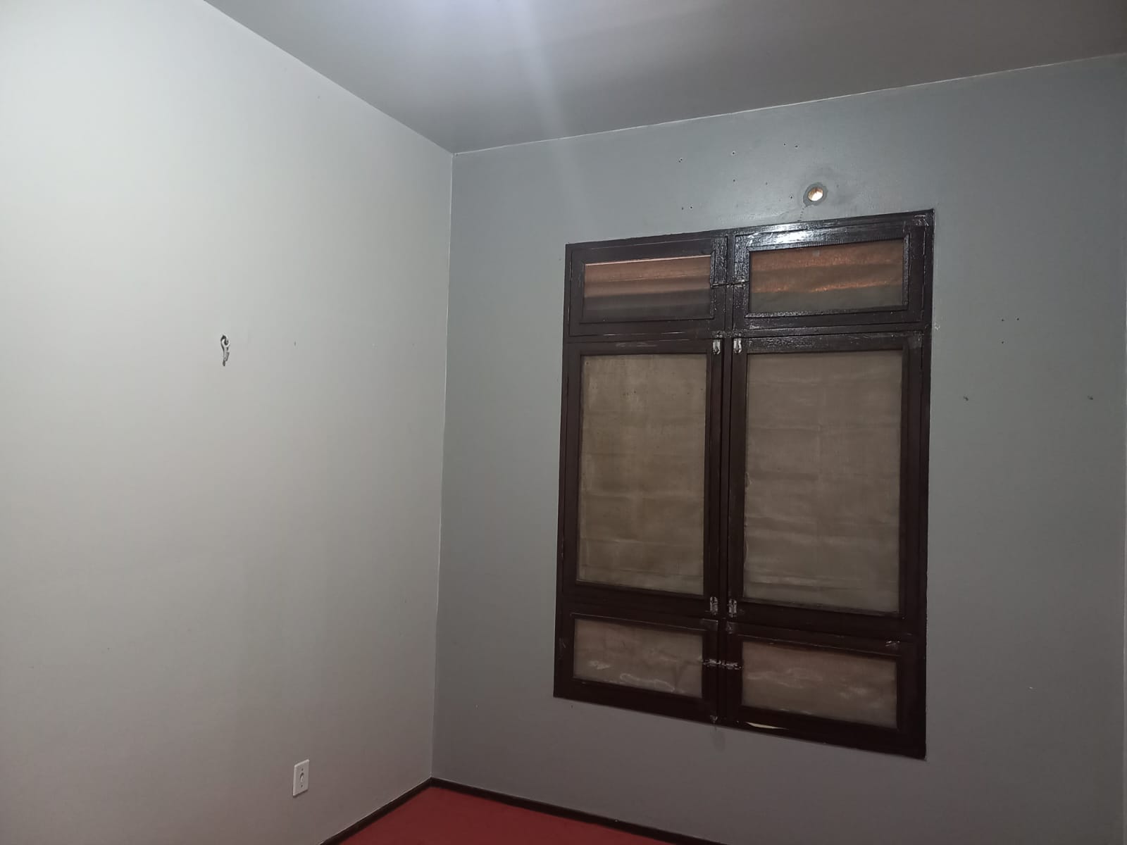 CASA A VENDA COM ÓTIMA LOCALIZAÇÃO- ACEITA FINANCIAMENTO