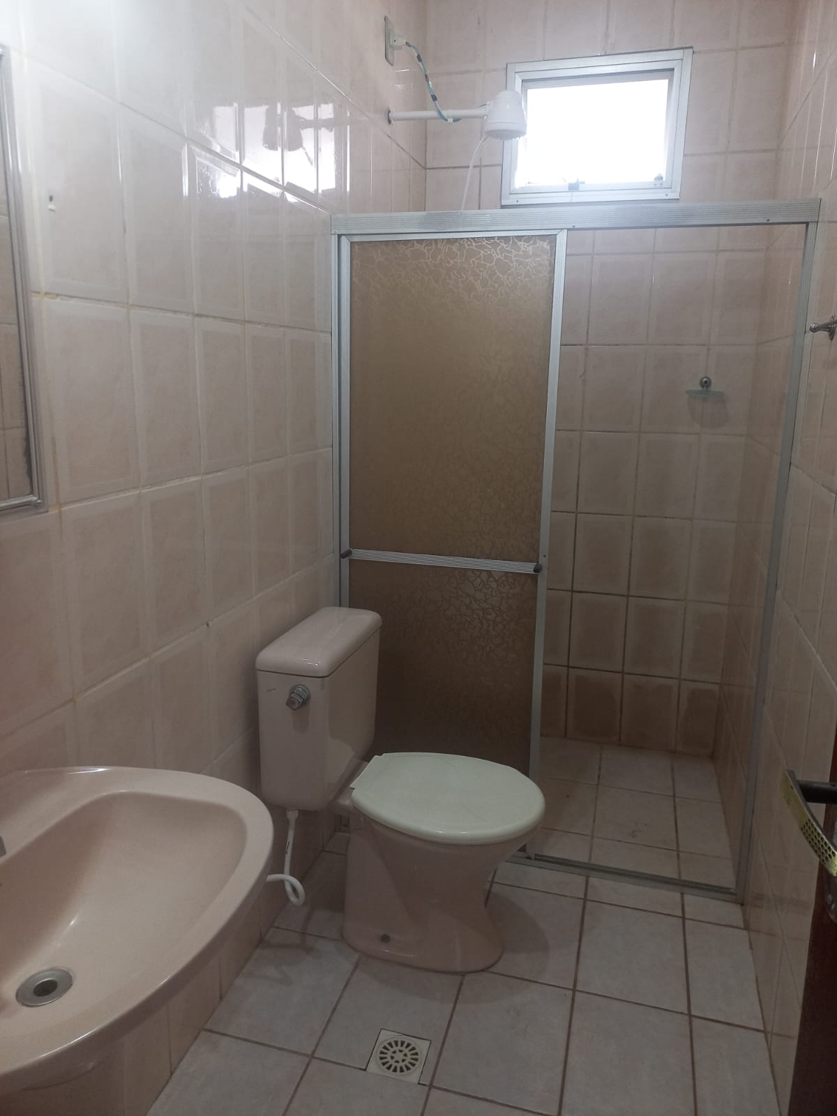 APARTAMENTO DISPONÍVEL PARA LOCAÇÃO - ÓTIMA LOCALIZAÇÃO - VILA DOS CABANOS - - BARCARENA/PA.