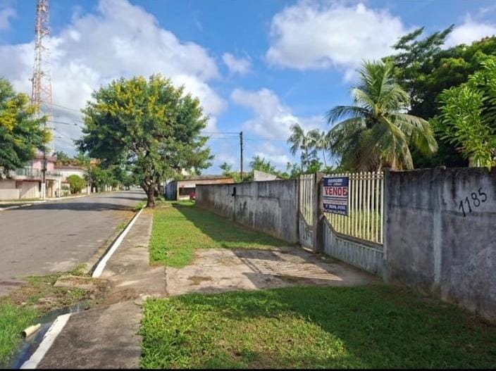 VENDO IMÓVEL COM ÓTIMA LOCALIZAÇÃO - ÁREA MEDINDO 30 X 40 - BAIRRO BETÂNIA – BARCARENA/PA.