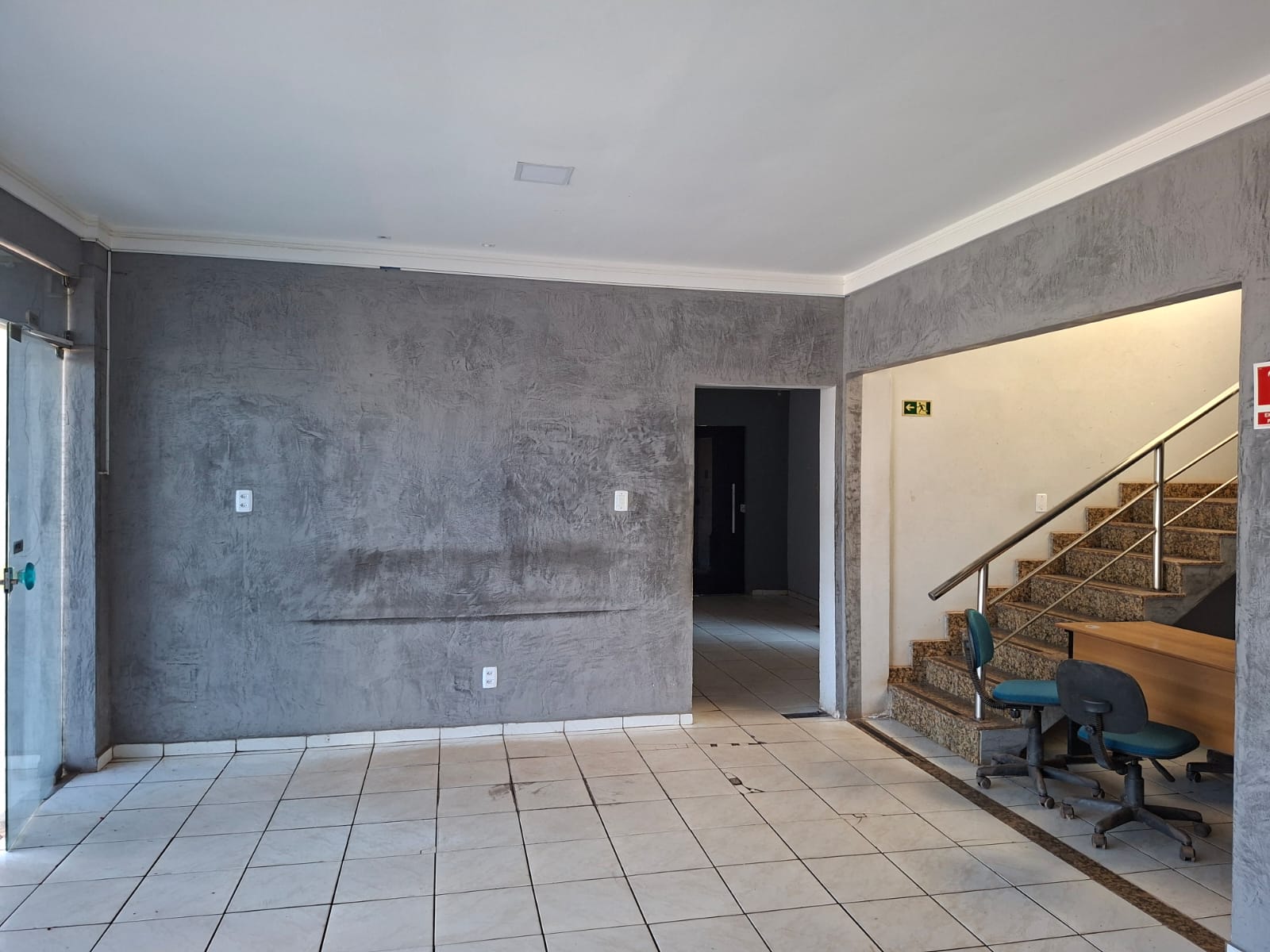 EXCELENTE PRÉDIO COMERCIAL PARA LOCAÇÃO – AMPLO E BEM LOCALIZADO – VILA DOS CABANOS – BARCARENA/PA.