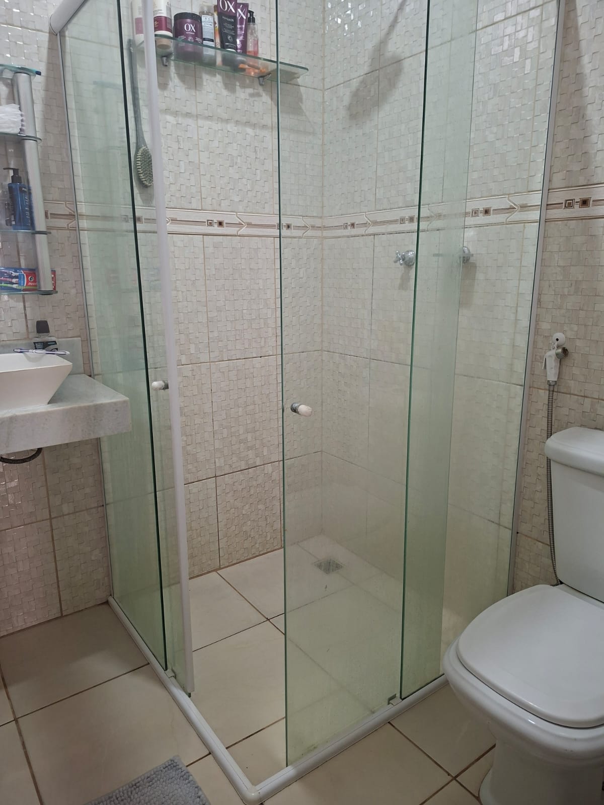 ESTÁ À VENDA UM EXCELENTE IMÓVEL RESIDENCIAL – ACEITA FINANCIAMENTO -LOCALIZADO NO BAIRRO PIONEIRO -VILA DOS CABANOS – BARCARENA/PA.