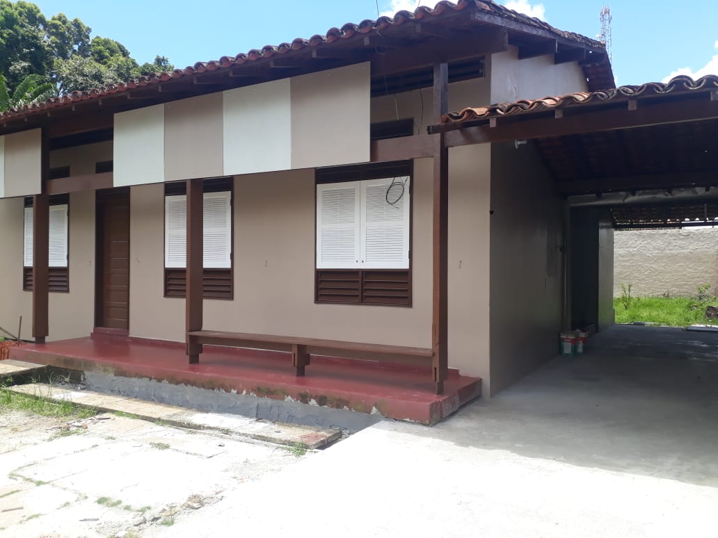 CASA A VENDA - NÚCLEO URBANO - VILA DOS CABANOS