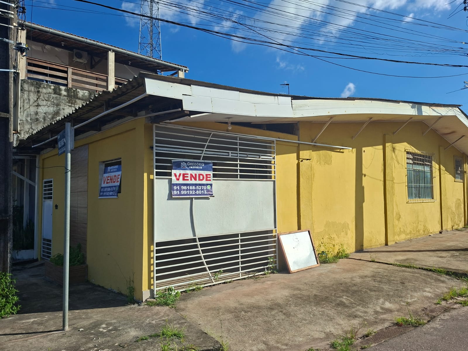 OPORTUNIDADE PARA MORAR OU INVESTIR EM VILA DOS CABANOS - CASA À VENDA (ACEITA VEÍCULO COMO PARTE DO PAGAMENTO).