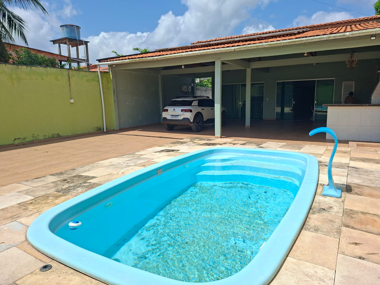 ALUGO EXCELENTE CASA MODERNA COM PISCINA - TOTALMENTE MOBILIADA - BAIRRO JARDIM CABANOS/VILA DOS CABANOS – BARCARENA/PA.