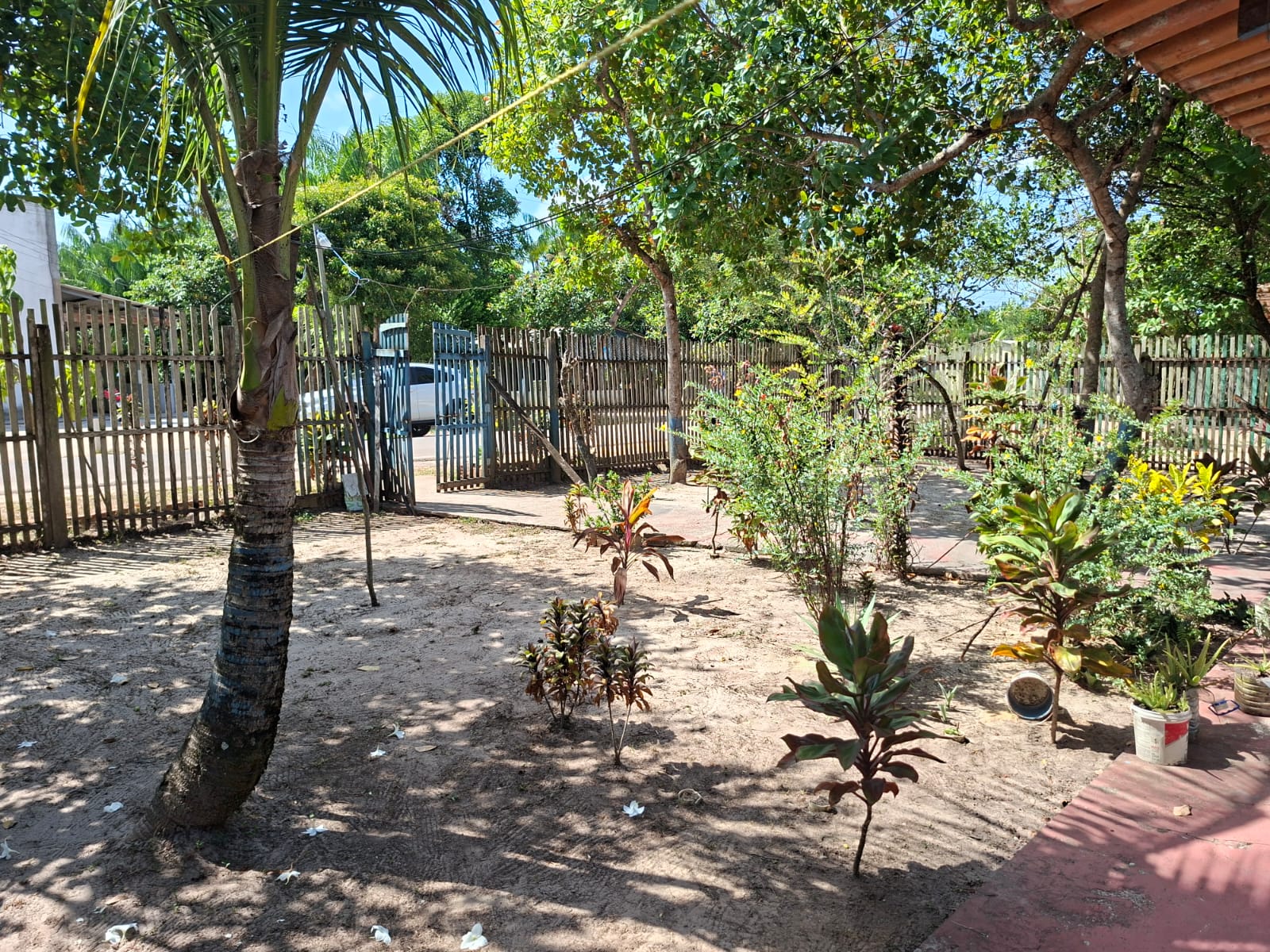 VENDO CASA NA PRAIA DA FAZENDINHA EM BARCARENA - PARÁ