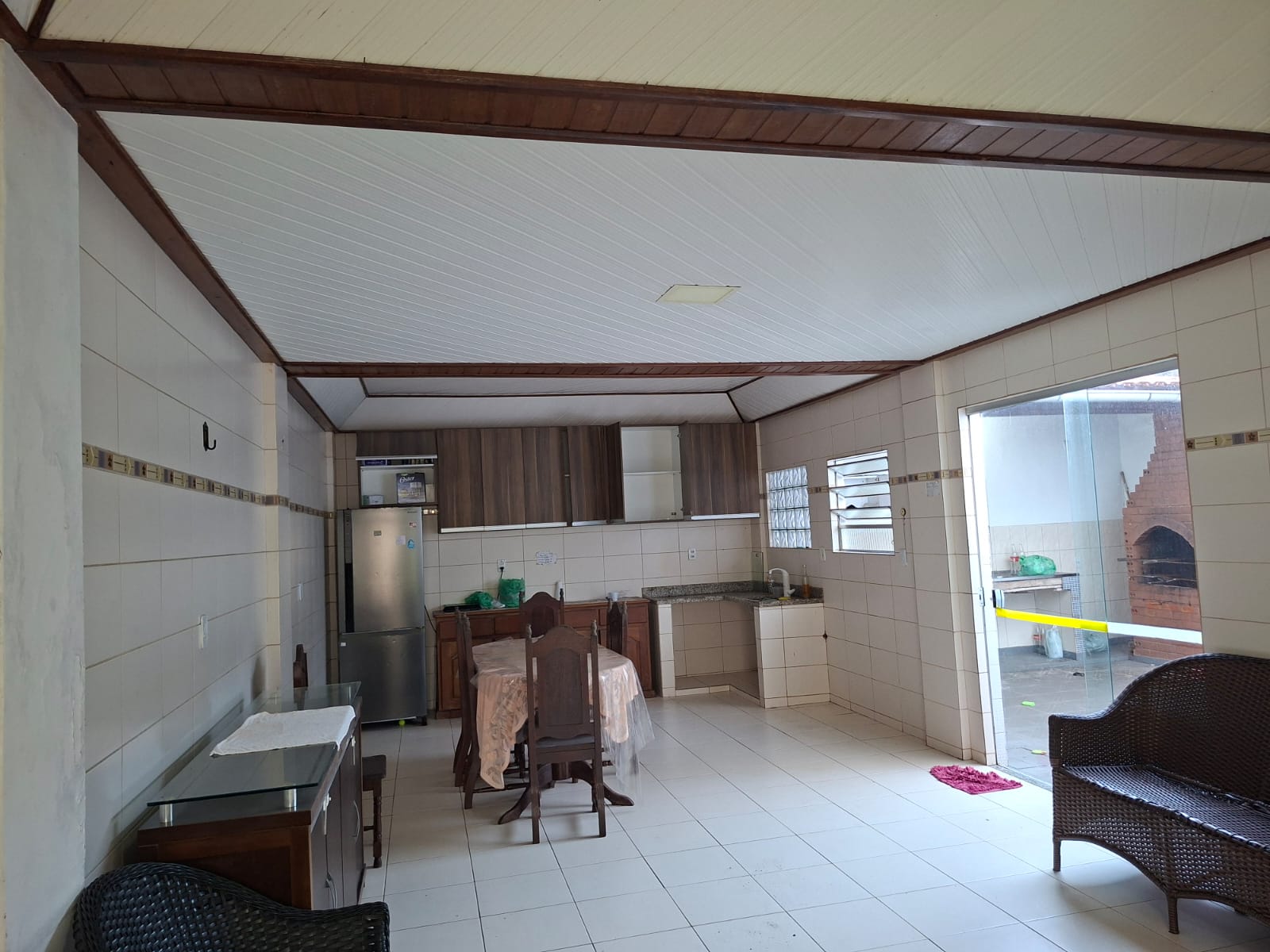 EXCELENTE CASA DE 2 PAVIMENTOS COM MOBÍLHAS, PADRÃO MODERNO - PARA LOCAÇÃO - VILA DOS CABANOS - BARCARENA/PA.