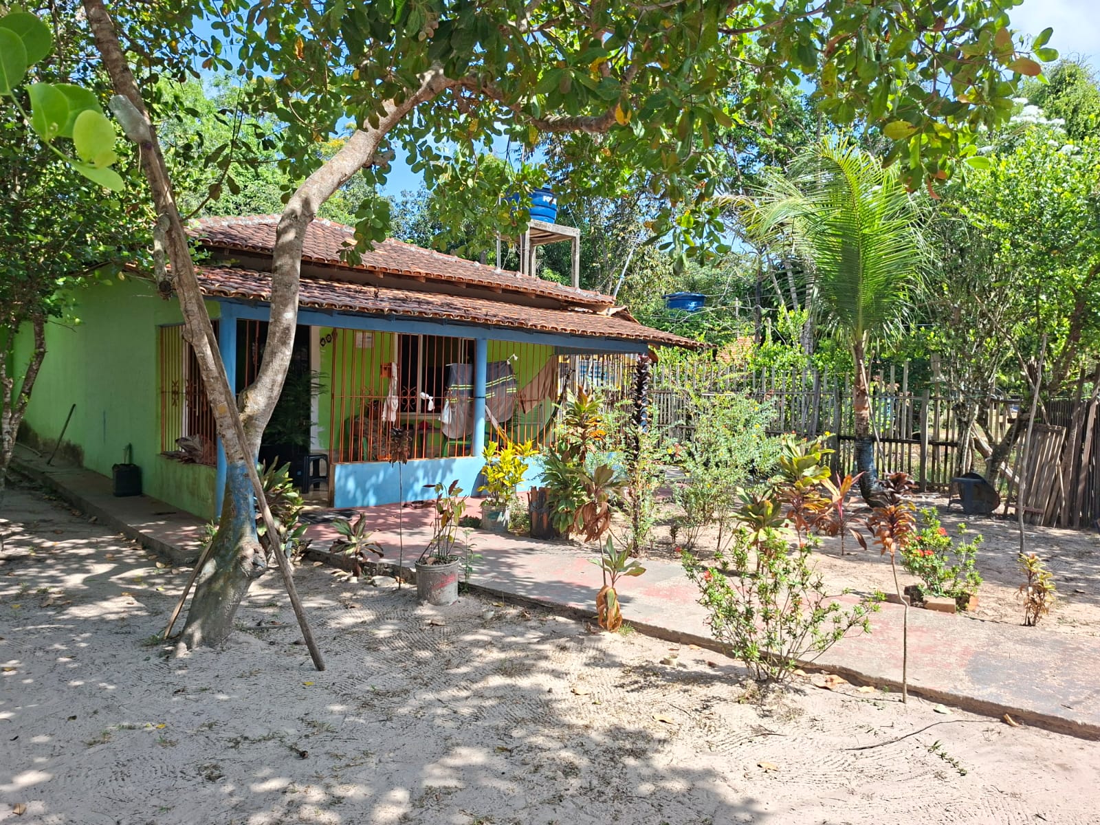VENDO CASA NA PRAIA DA FAZENDINHA EM BARCARENA - PARÁ