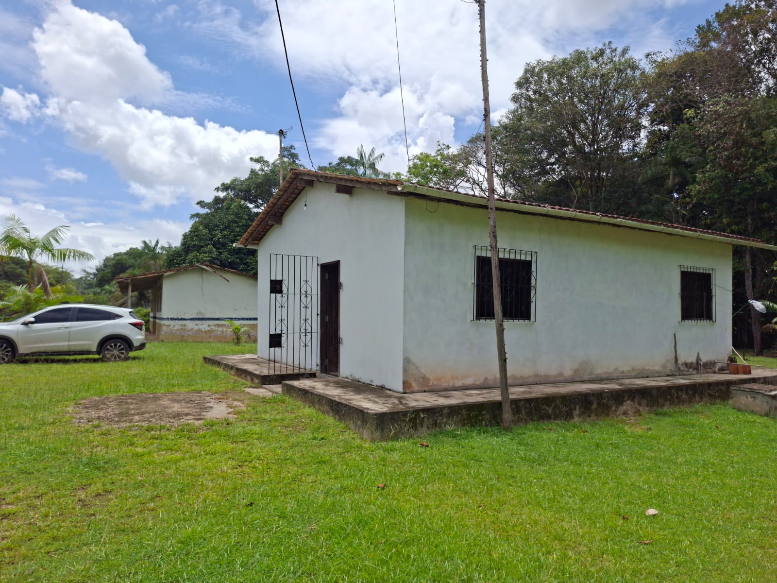 VENDE SÍTIO COM CASA - BARCARENA-PA